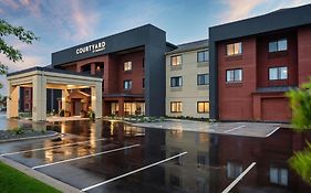 Courtyard Minneapolis St Paul Roseville 3*